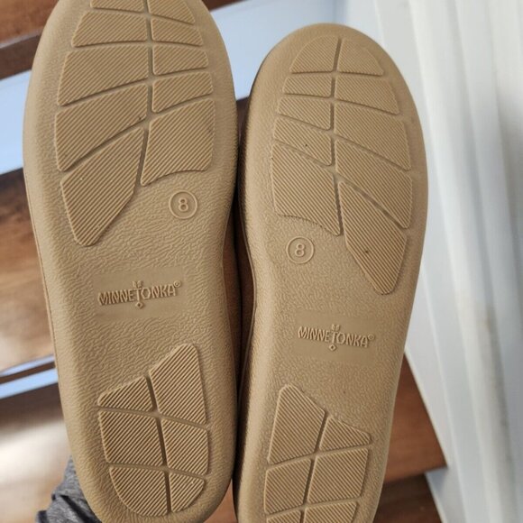 Minnetonka Moccasins size 8 - Picture 8 of 8